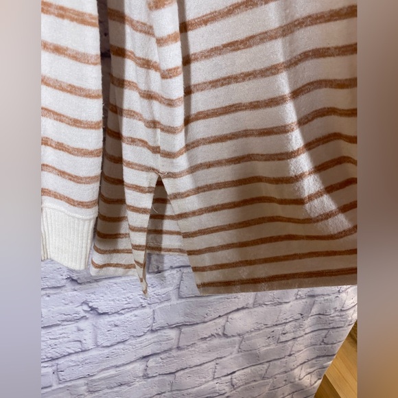 Abercrombie & Fitch Soft Cozy Neutral Striped Sweater Size XL - Picture 4 of 7